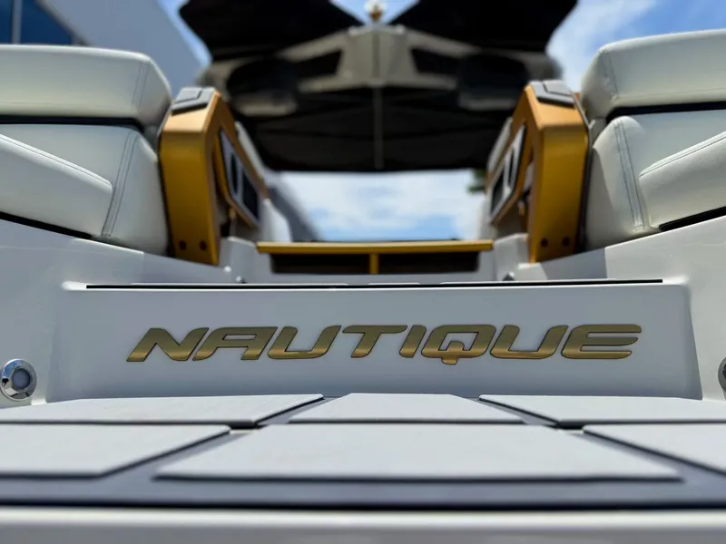Slide: The Image of Nautique Paragon G23 2026 - 27