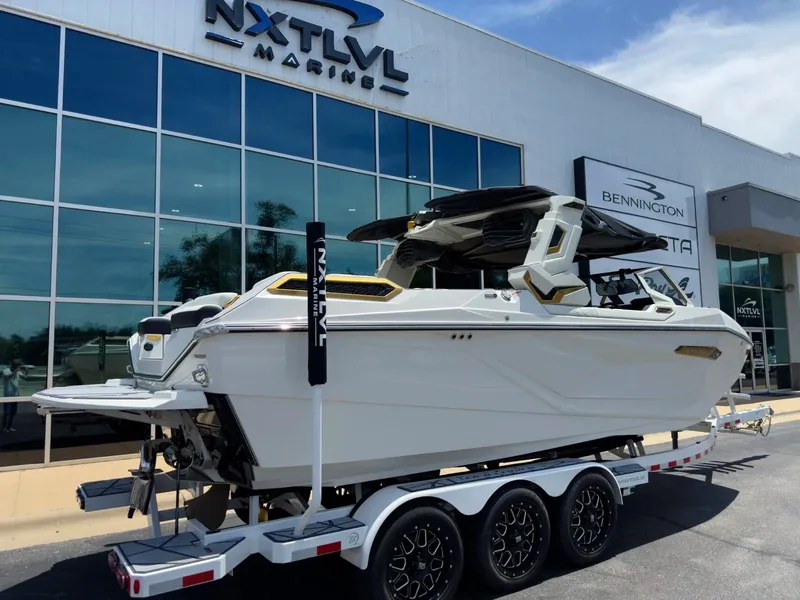 Slide: The Image of Nautique Paragon G23 2026 - 7