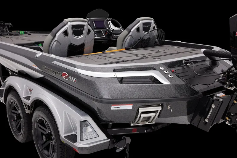 Slide: The Image of Ranger Z520R 2025 - 70