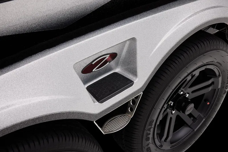 Slide: The Image of Ranger Z520R 2025 - 74