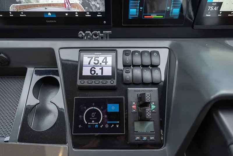 Slide: The Image of Lower helm electronics - 44