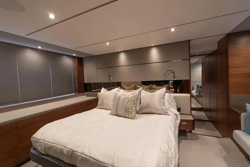 Slide: The Image of Master stateroom - 9