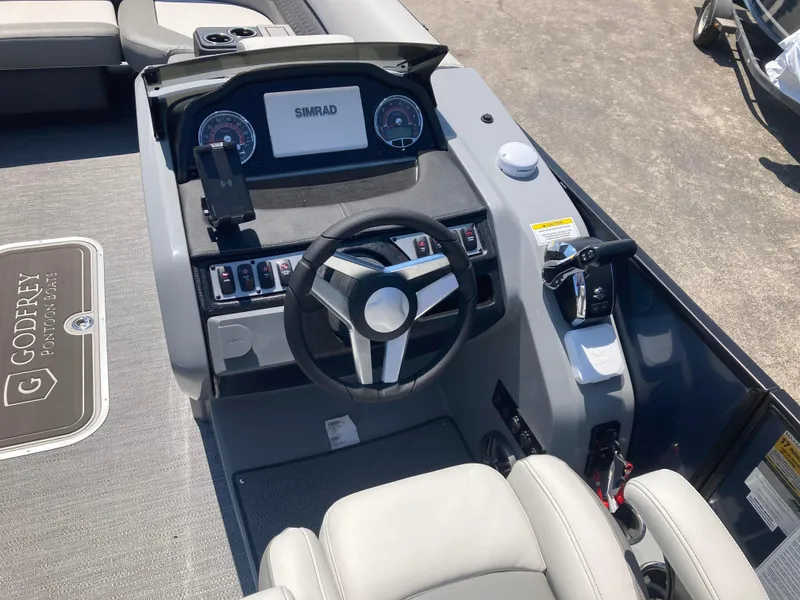 Slide: The Image of Godfrey Monaco 255QSB Quad Seat TRIPLETOON 2025 - 17