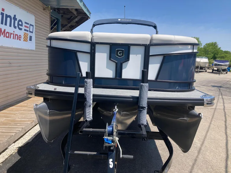 Slide: The Image of Godfrey Monaco 255QSB Quad Seat TRIPLETOON 2025 - 3