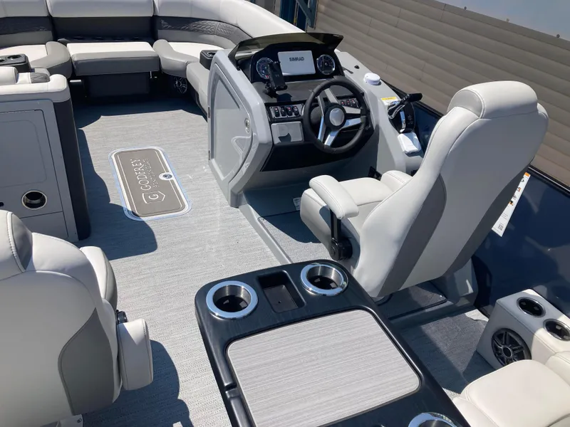 Slide: The Image of Godfrey Monaco 255QSB Quad Seat TRIPLETOON 2025 - 6