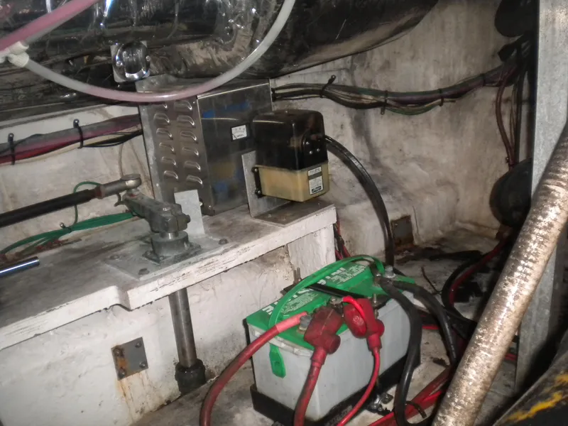 Slide: The Image of Cruisers Yachts 3870 Express 1998 - 51