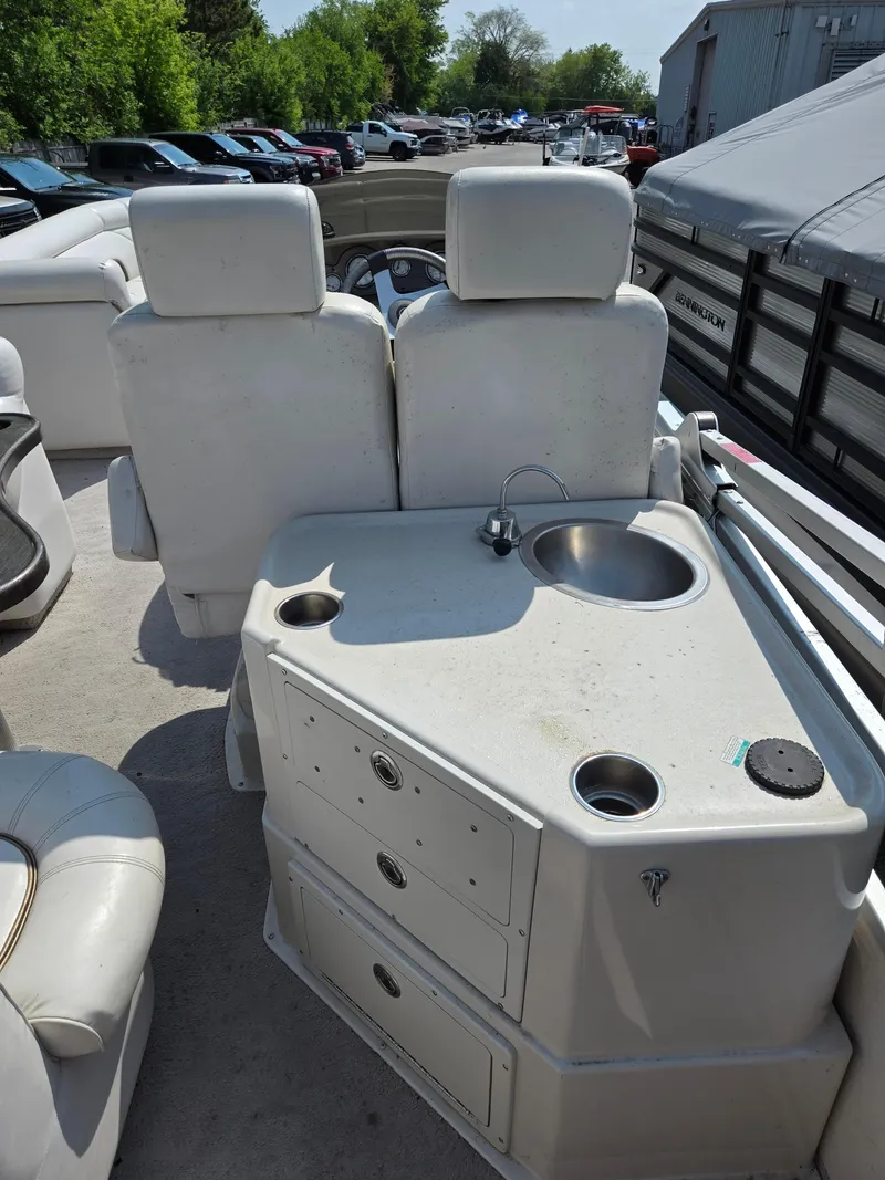 Slide: The Image of Premier 250 Grand Majestic 2006 - 13