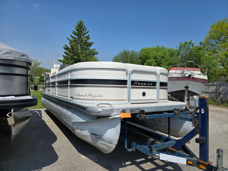 Slide: The Image of Premier 250 Grand Majestic 2006 - 3