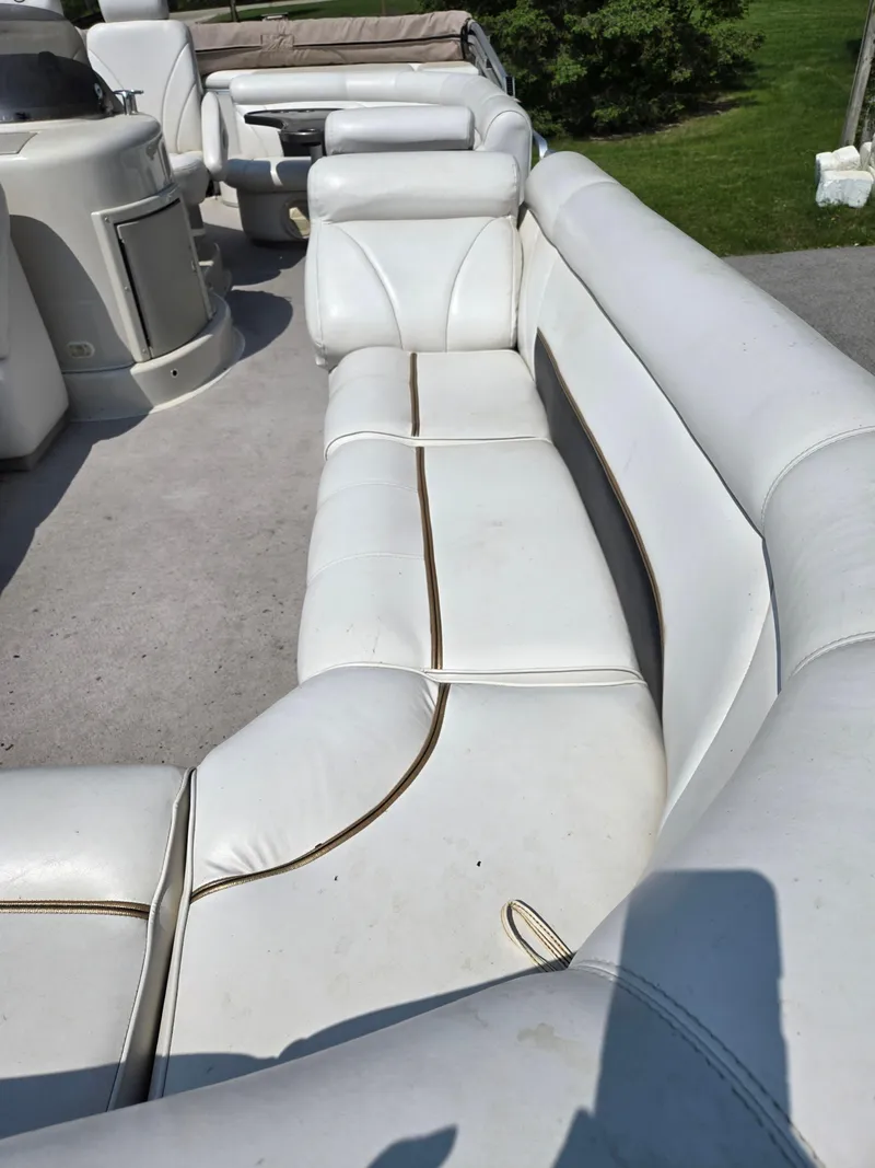 Slide: The Image of Premier 250 Grand Majestic 2006 - 8