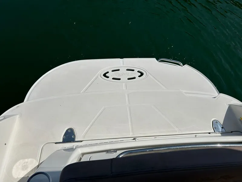 Slide: The Image of 2017 Sea Ray 280 Sundancer swim platform on calm water. - 23
