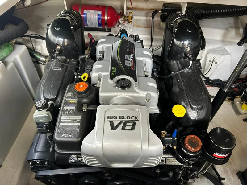 Slide: The Image of Engine of a 2017 Sea Ray 280 Sundancer with Big Block V8. - 38