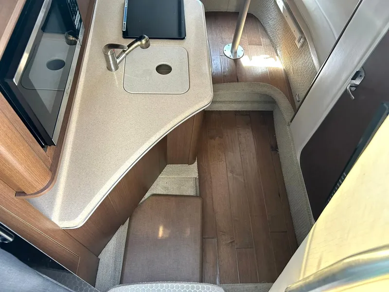 Slide: The Image of Sea Ray 280 Sundancer 2017 - 50