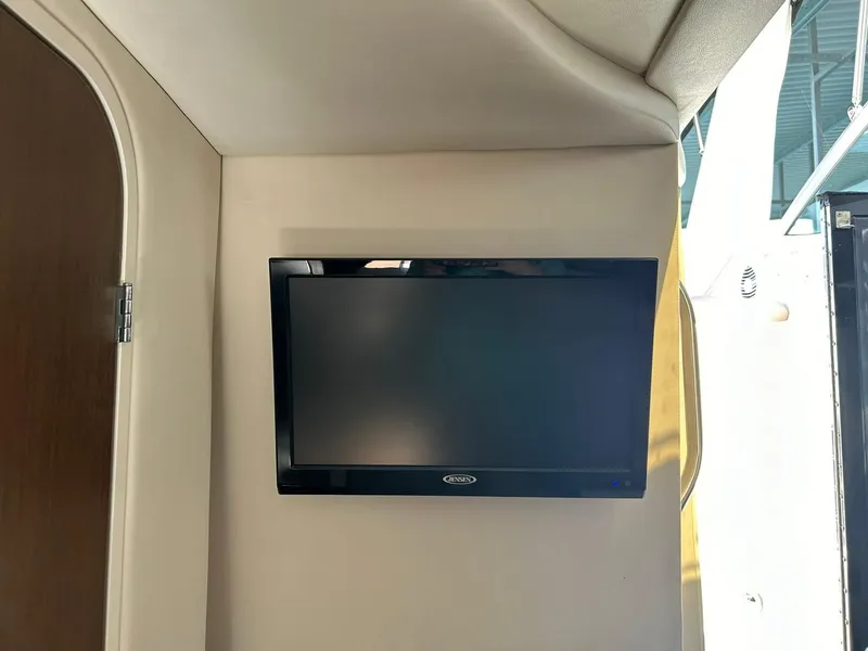 Slide: The Image of Sea Ray 280 Sundancer 2017 - 63