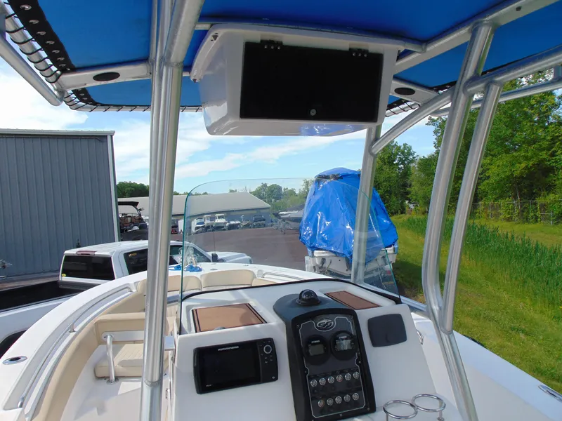 Slide: The Image of Sea Fox 226 Commander 2018 - 14