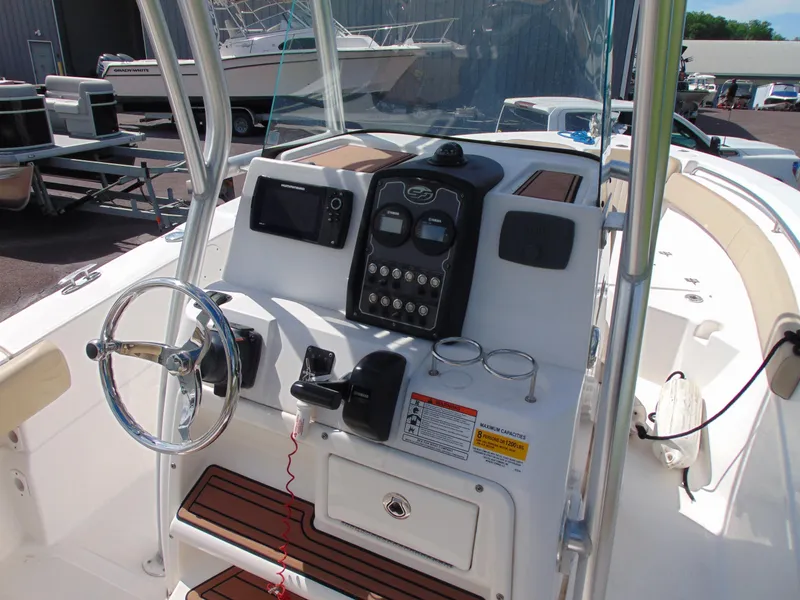 Slide: The Image of Sea Fox 226 Commander 2018 - 6