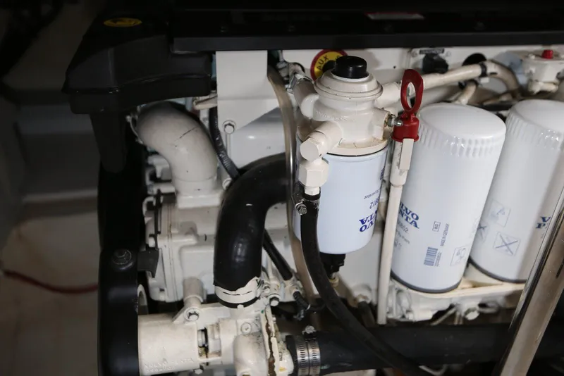 Slide: The Image of Carver 38 Super Sport 2012 - 105