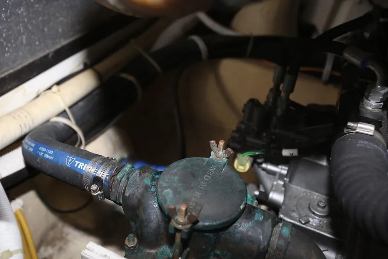 Slide: The Image of Carver Yachts 38 Super Sport 2012 - 61