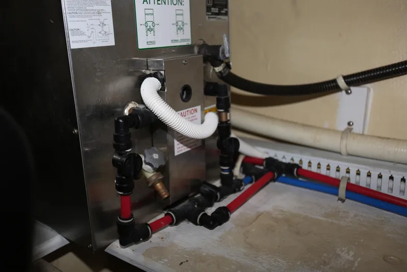 Slide: The Image of Carver Yachts 38 Super Sport 2012 - 63