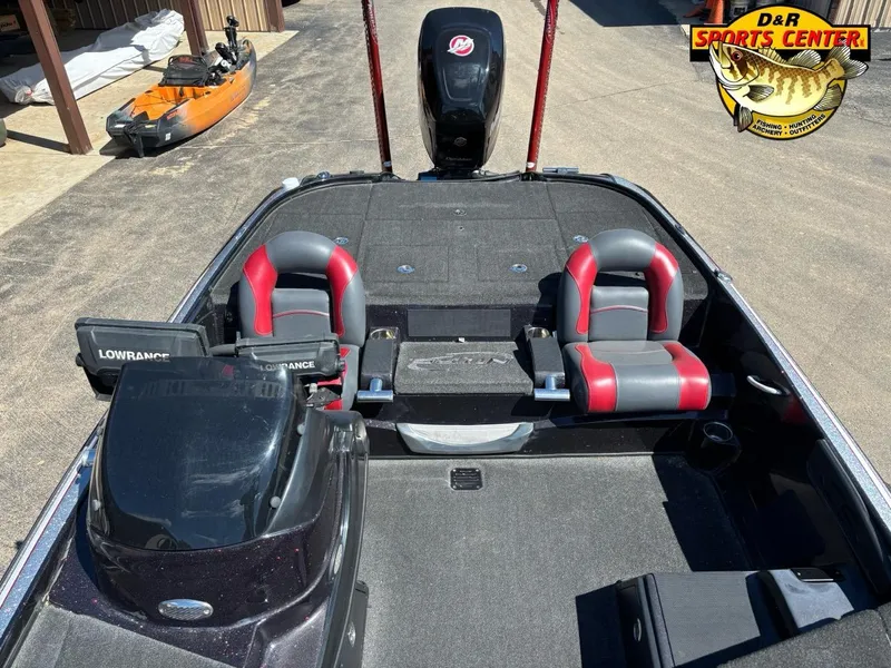 Slide: The Image of 2015 Nitro Z-9 boat interior with red and gray seats, Lowrance equipment, and D&R Sports Center logo. - 6