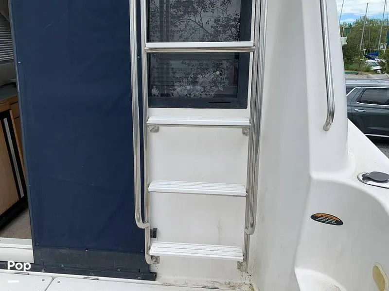 Slide: The Image of 1999 Bayliner Avanti 3258 for sale in Westbrook, CT - 16