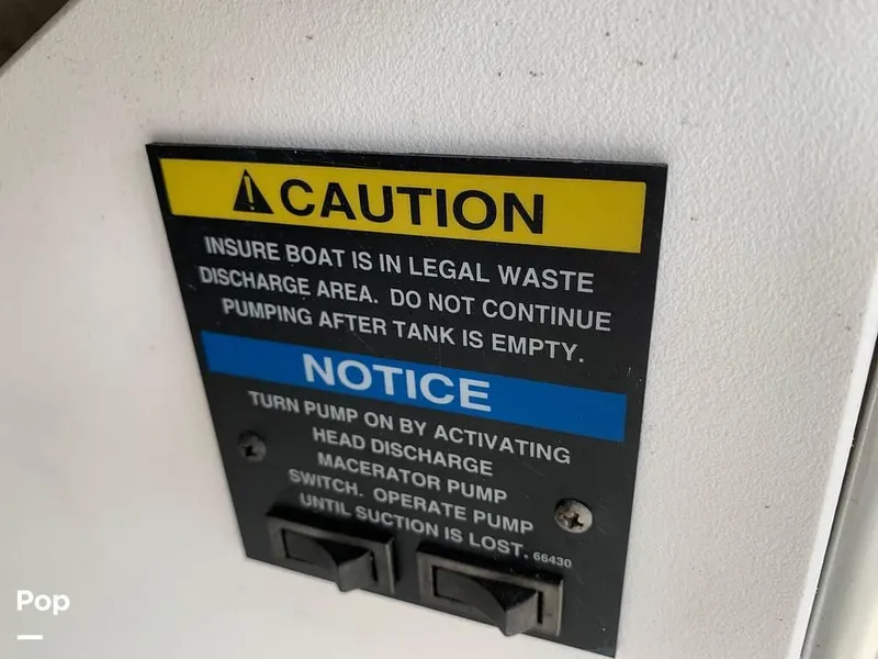 Slide: The Image of 1999 Bayliner Avanti 3258 for sale in Westbrook, CT - 28