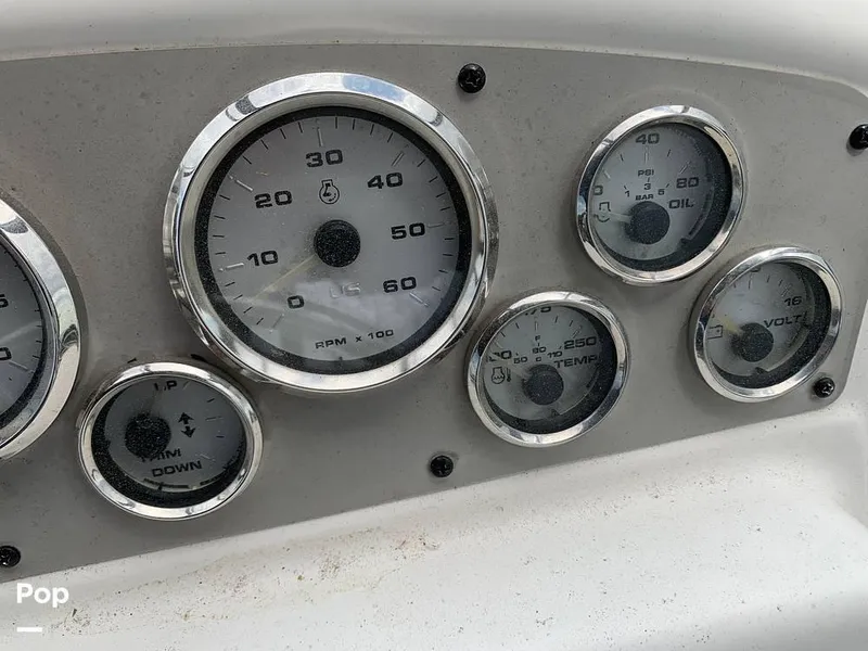 Slide: The Image of 1999 Bayliner Avanti 3258 for sale in Westbrook, CT - 33