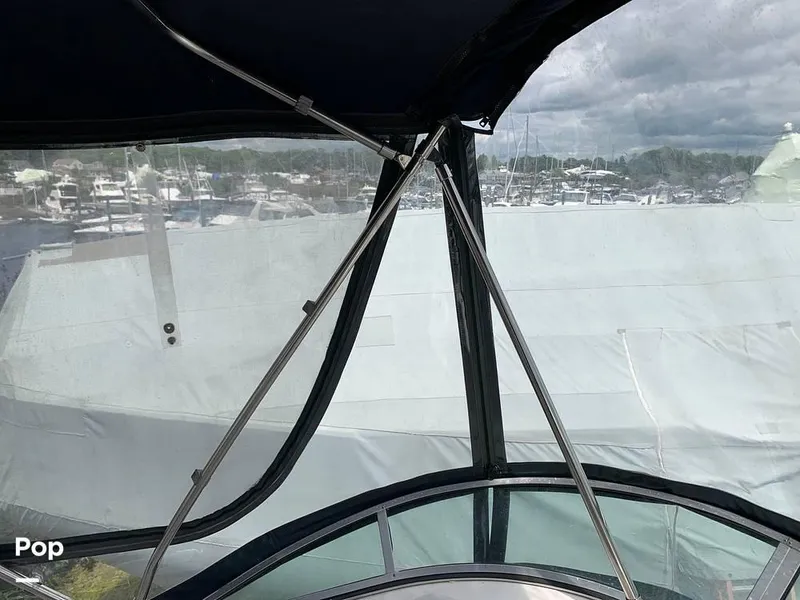 Slide: The Image of 1999 Bayliner Avanti 3258 for sale in Westbrook, CT - 36