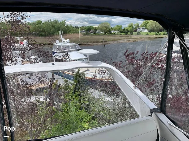 Slide: The Image of 1999 Bayliner Avanti 3258 for sale in Westbrook, CT - 38