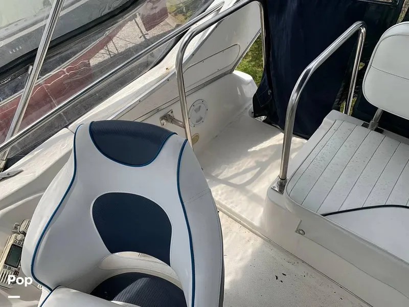 Slide: The Image of 1999 Bayliner Avanti 3258 for sale in Westbrook, CT - 43