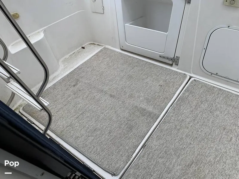 Slide: The Image of 1999 Bayliner Avanti 3258 for sale in Westbrook, CT - 46