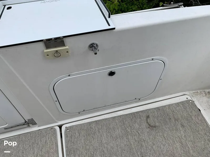 Slide: The Image of 1999 Bayliner Avanti 3258 for sale in Westbrook, CT - 48