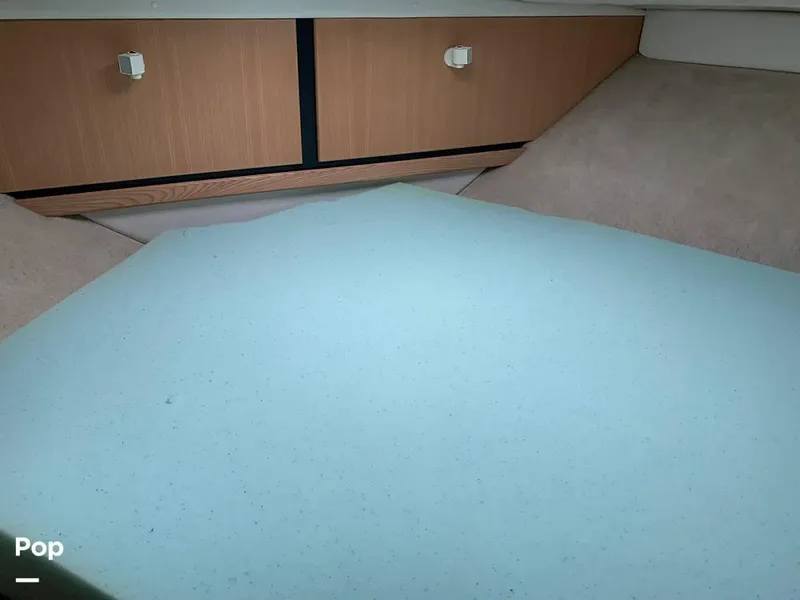 Slide: The Image of 1999 Bayliner Avanti 3258 for sale in Westbrook, CT - 55