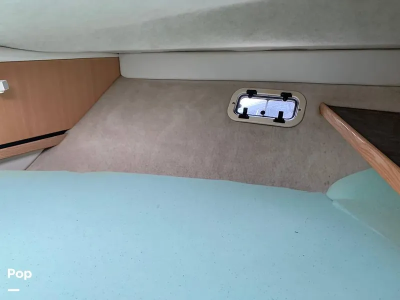 Slide: The Image of 1999 Bayliner Avanti 3258 for sale in Westbrook, CT - 58