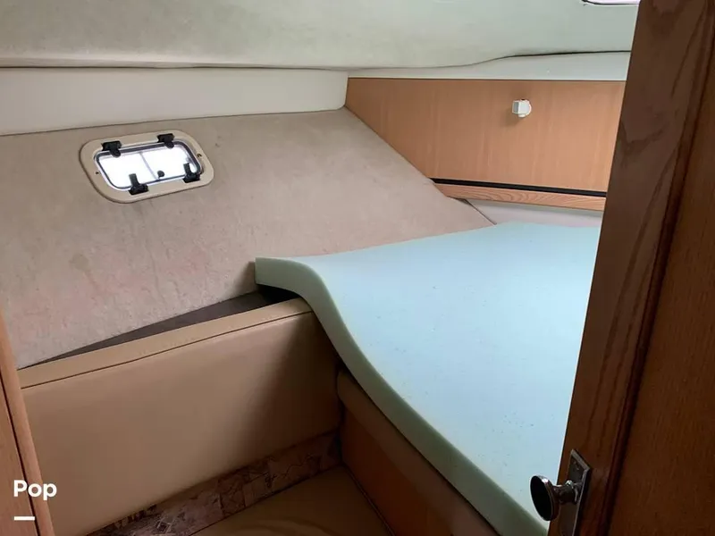 Slide: The Image of 1999 Bayliner Avanti 3258 for sale in Westbrook, CT - 64