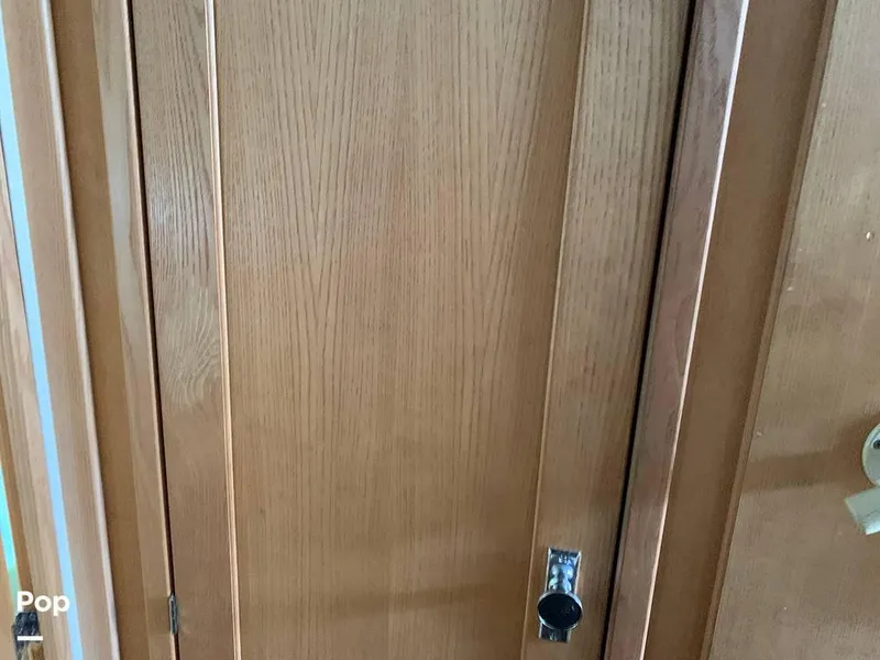 Slide: The Image of 1999 Bayliner Avanti 3258 for sale in Westbrook, CT - 69