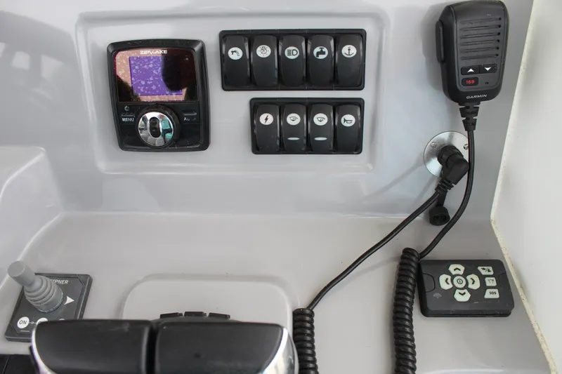 Slide: The Image of Jeanneau Leader 9.0 CC 2023 - 39