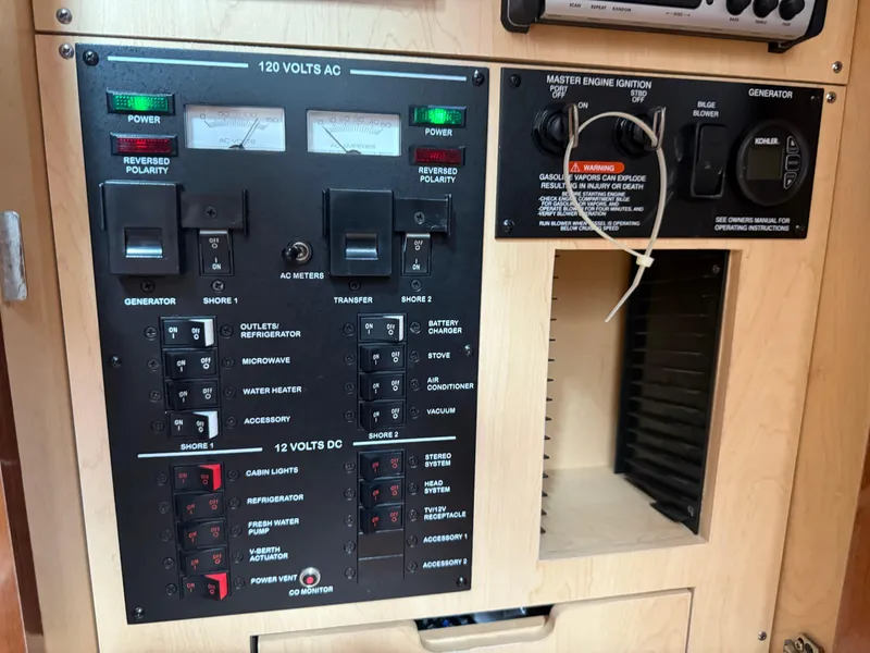 Slide: The Image of Sea Ray Sundancer 330 2008 - 51