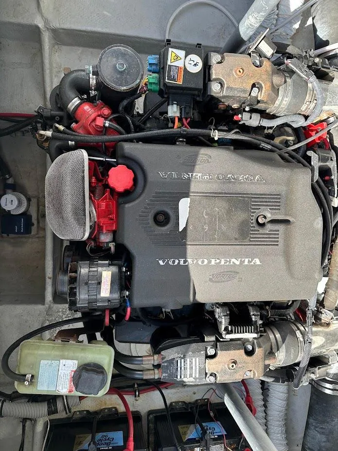 Slide: The Image of Volvo Penta engine in a 2003 Chris-Craft 28' Corsair boat. - 6