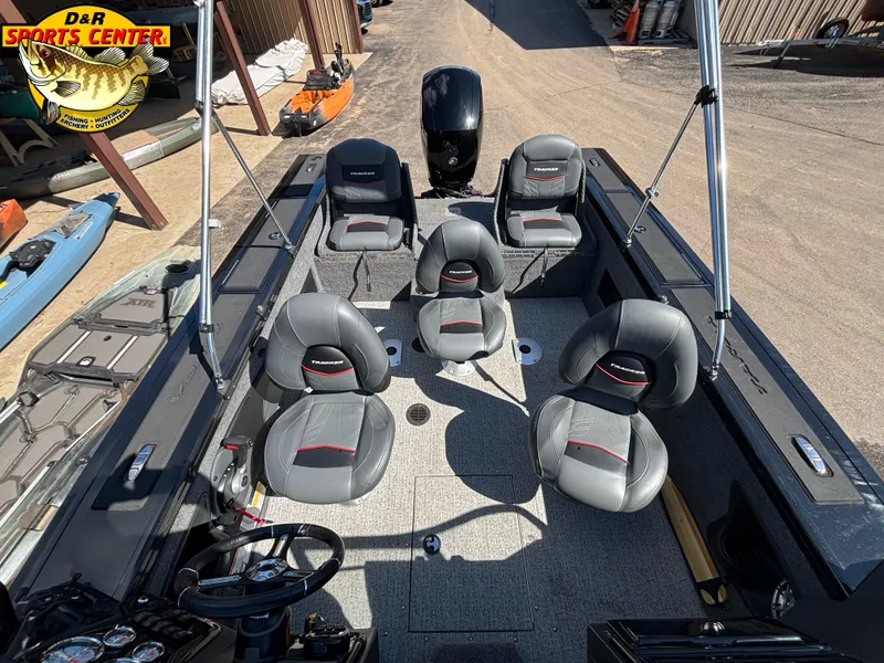 Slide: The Image of 2023 Tracker Targa V-18 Combo boat with seating, displayed at D&R Sports Center. - 5