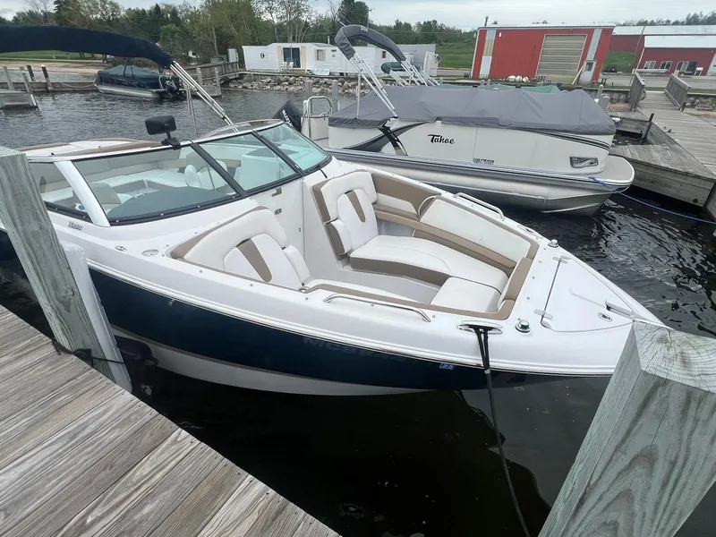 Slide: The Image of 2015 Four Winns 260 Horizon 5 - 5