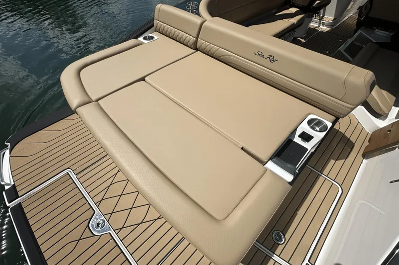 Slide: The Image of Sea Ray SLX 280 2026 - 25