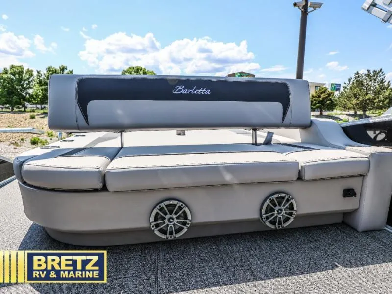 Slide: The Image of Aria A22UC 2025 - 16