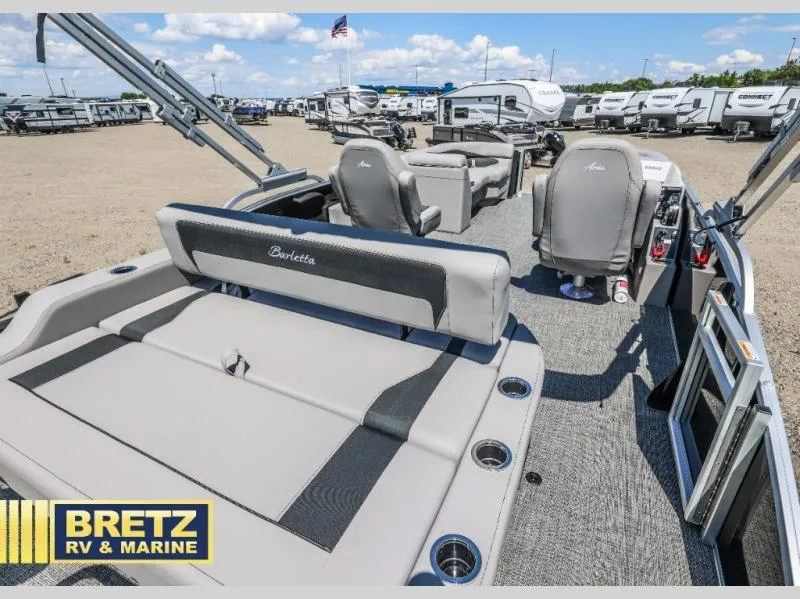 Slide: The Image of Aria A22UC 2025 - 17