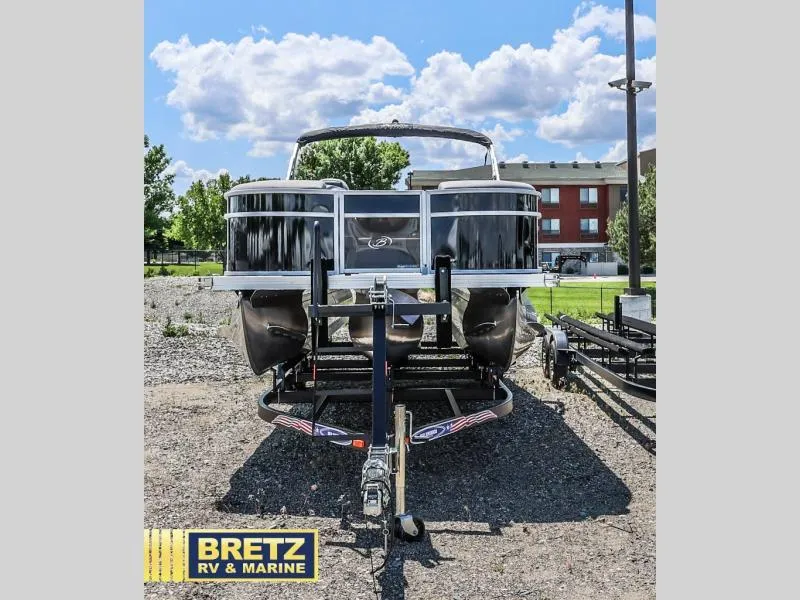 Slide: The Image of Aria A22UC 2025 - 25