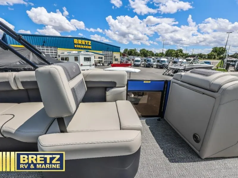 Slide: The Image of Cabrio Mid-Lounge C24M 2025 - 13