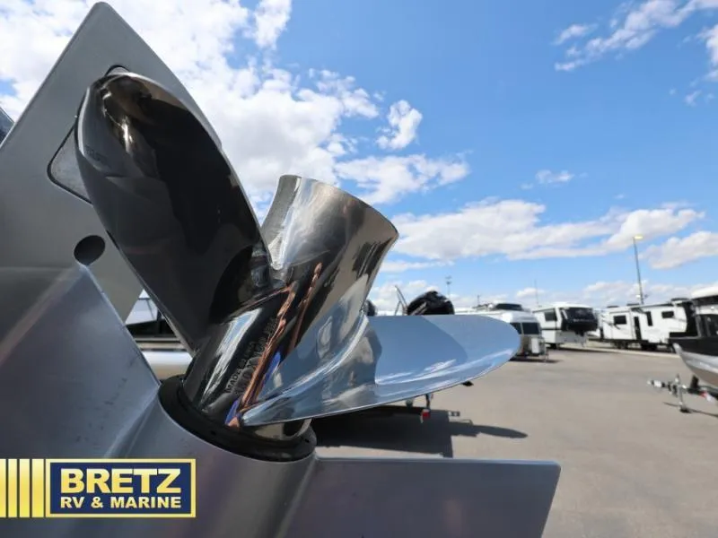 Slide: The Image of Cabrio Mid-Lounge C24M 2025 - 18