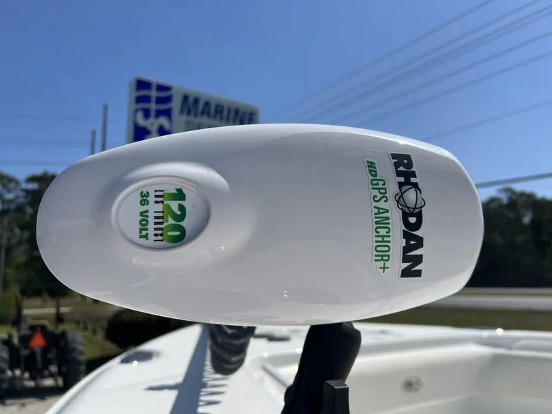 Slide: The Image of 2022 Sea Hunt Gamefish 27 with Rhodan GPS Anchor, 120 lb thrust, 36 volt system. - 23