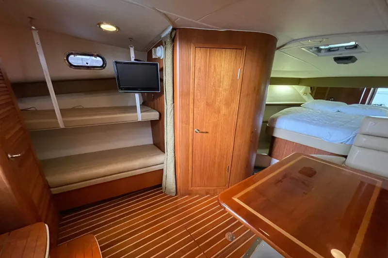 Slide: The Image of Pursuit 3800 Express 2002 - 61