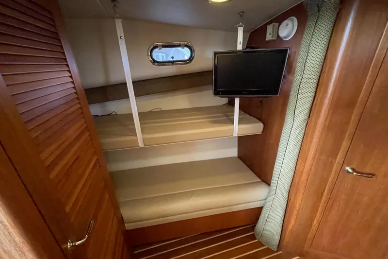 Slide: The Image of Pursuit 3800 Express 2002 - 62