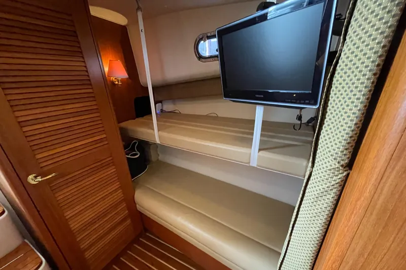 Slide: The Image of Pursuit 3800 Express 2002 - 65